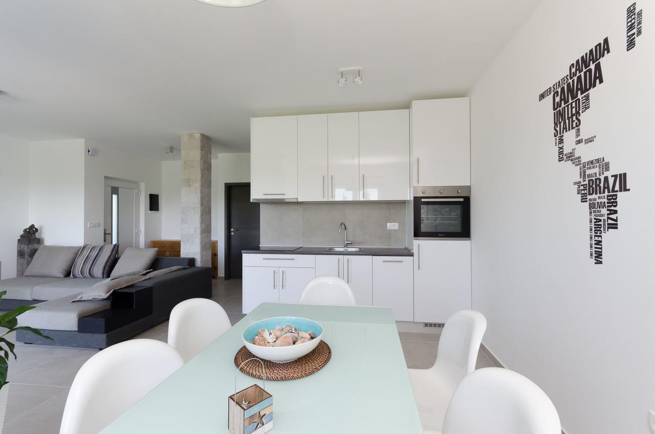Apartments Residence Romance Pinezici  Luaran gambar