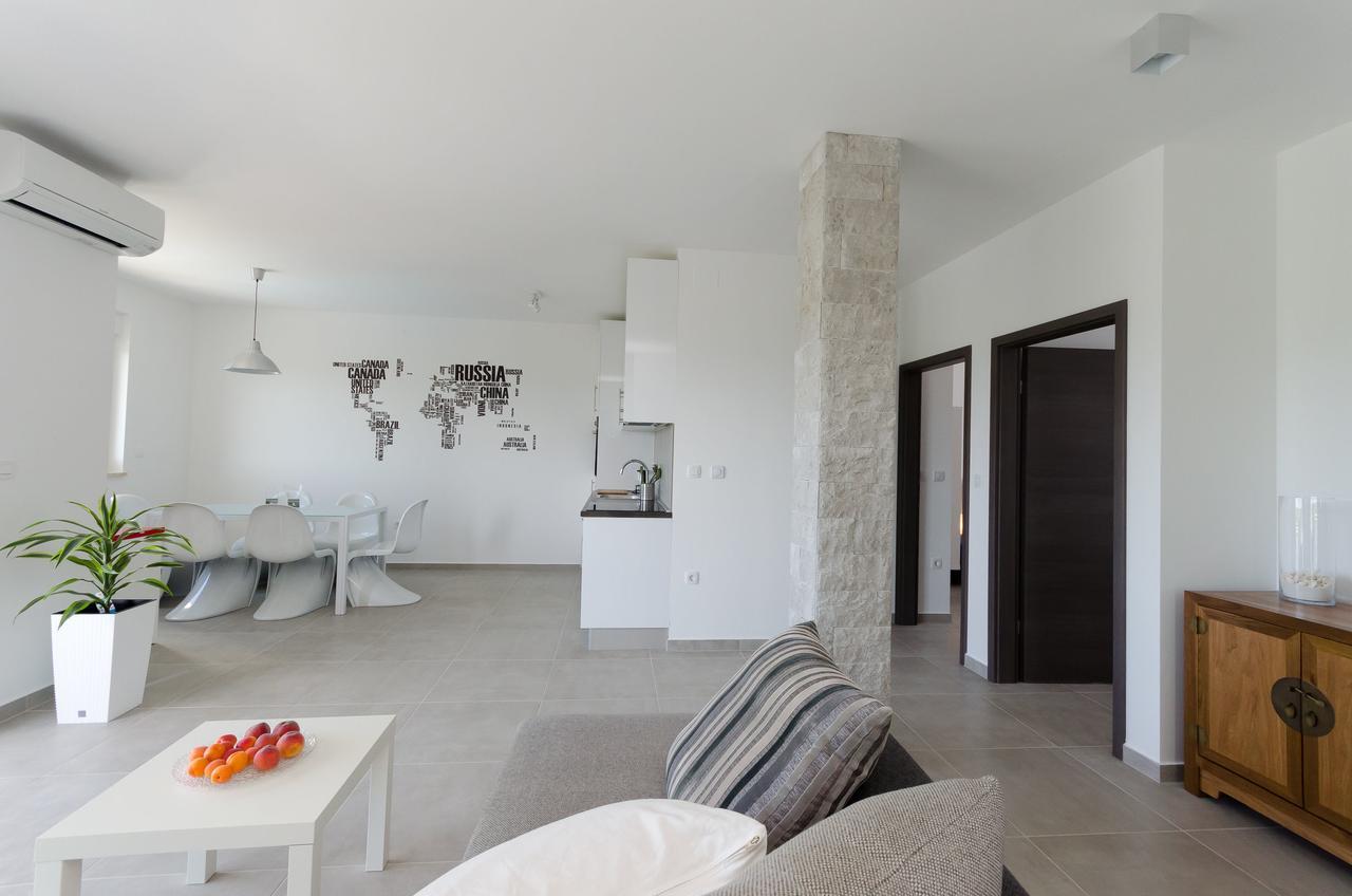 Apartments Residence Romance Pinezici  Luaran gambar