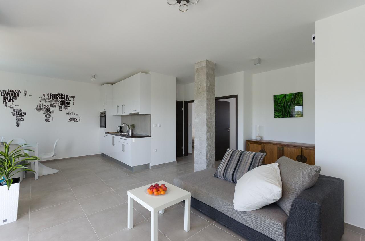 Apartments Residence Romance Pinezici  Luaran gambar